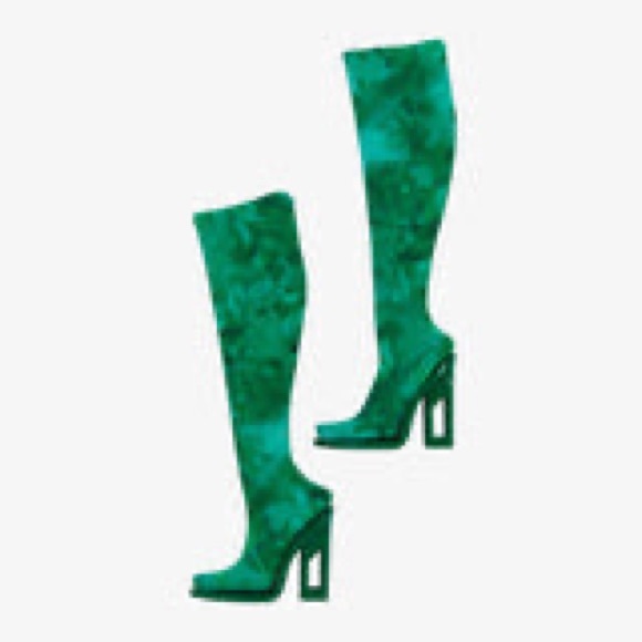 Limited Ed- Barbie and Aleali May Streetware -w/Certificate of Authentic… - Picture 2 of 9